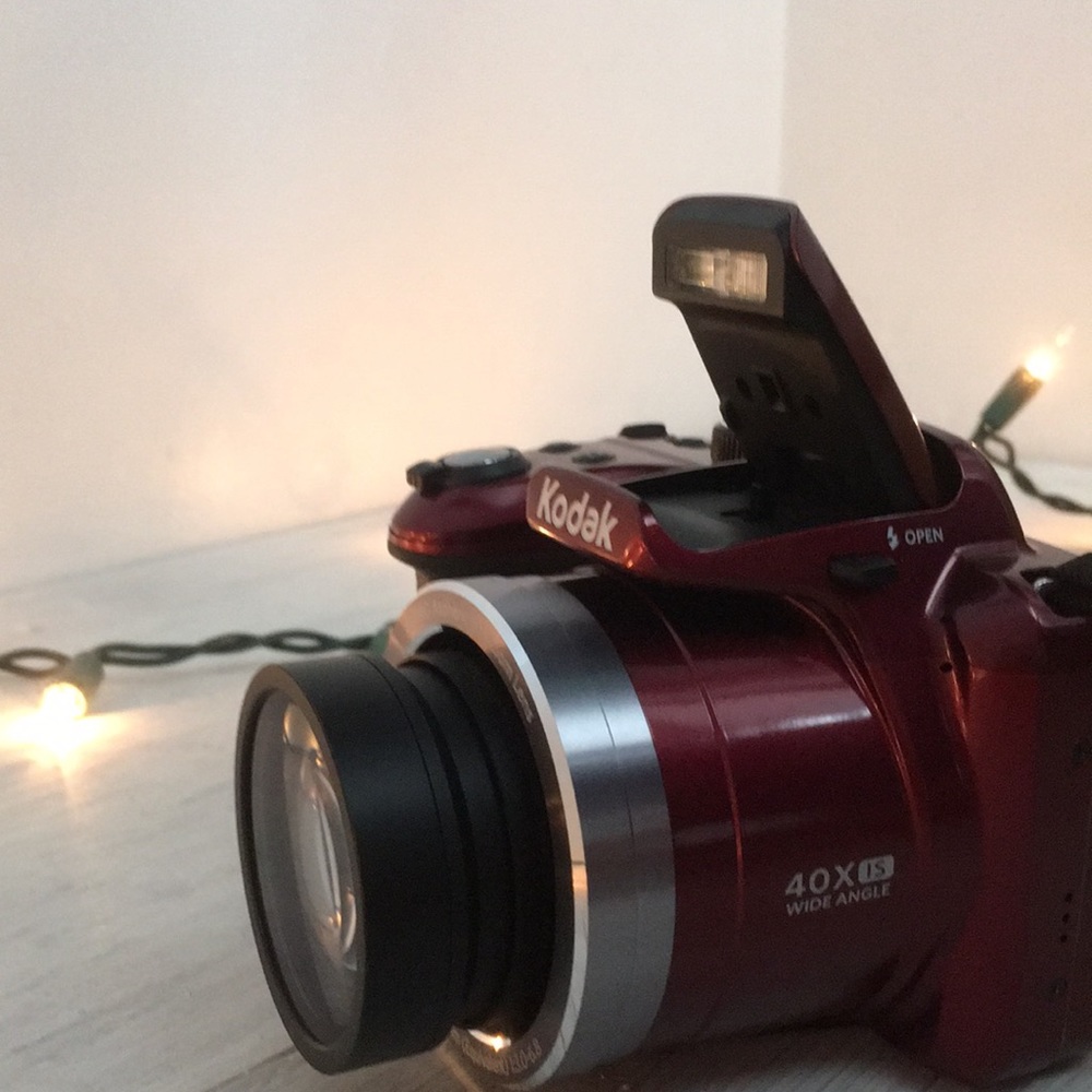 Kodak PIXPRO AZ401 Aspheric HD Zoom Lens.